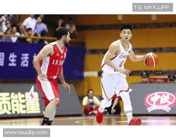 齐麟的崛起之路：从默默无闻到篮球赛场的璀璨明星