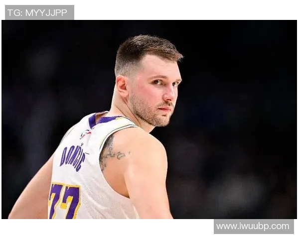 东契奇狂砍73分刷新现役得分纪录独行侠力克太阳终结对手11连胜